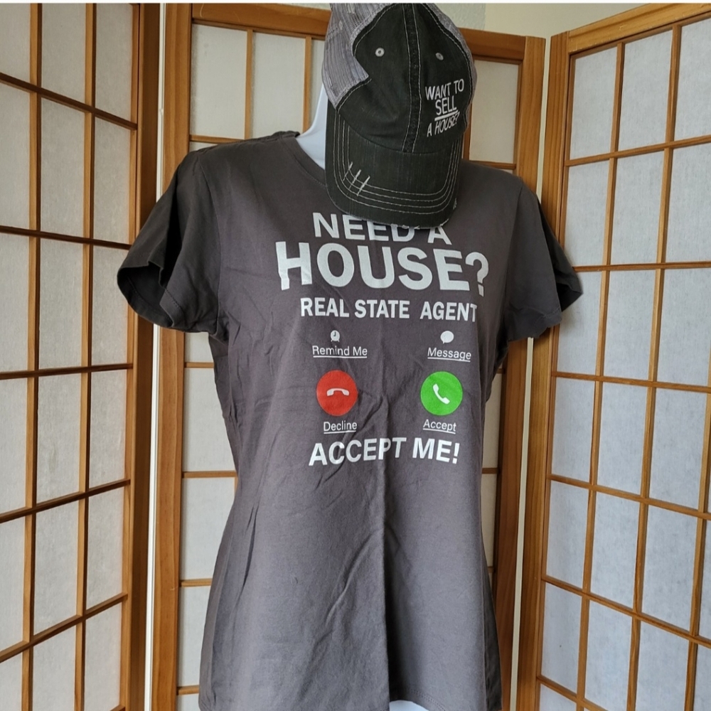 NEW WOMEN REALTORS GRAY T-SHIRT & BASEBALL CAP SET WITH SALES PERSONS WRITING
